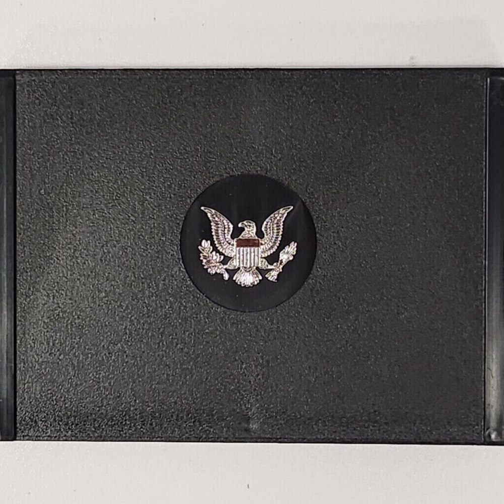 1981 S Gem Proof US Mint Set With Susan B Anthony In Original Black Gov Pack - Picture 2 of 3